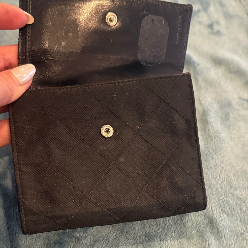 Prada Quilted Black Wallet - Picture 2 of 12